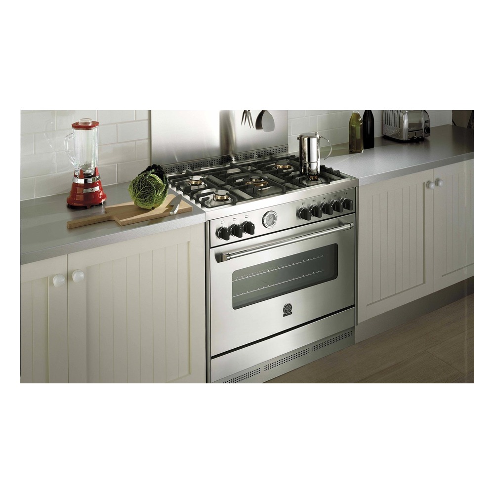 Fogão Bertazzoni Master MAS705GGEVSXE 5 Queimadores Forno a Gás Inox 70 cm 220V - produto aplicado em cozinha planejada